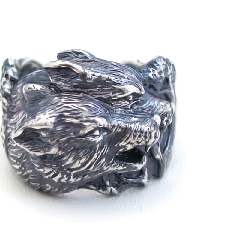 Wolf Ring.Silver Wolf Ring.Fenrir Ring.Animal Ring.Wolf totem.Wolf jewelry. - 戒指 - 純銀 銀色