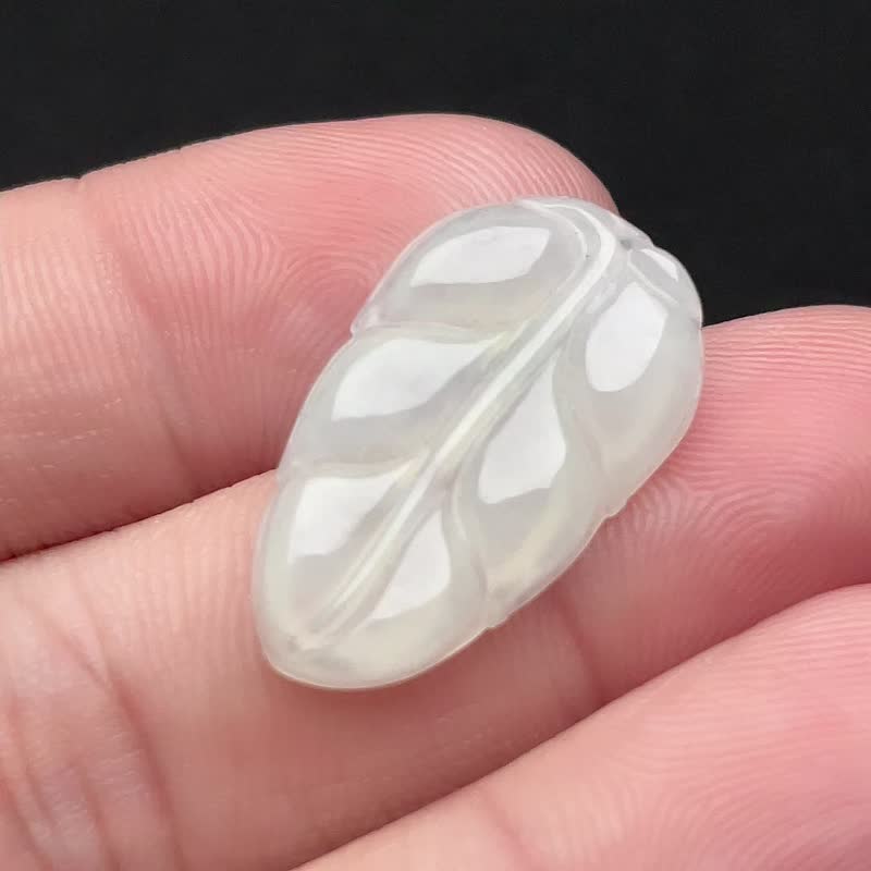冰種翡翠葉子 | 裸石 | 天然緬甸玉翡翠A貨 | 送禮 - 金工/飾品 - 玉石 白色