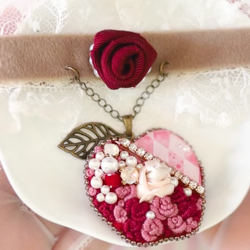 赤いリンゴのネックレスb, 手刺繍とビーズ - 項鍊 - 繡線 紅色