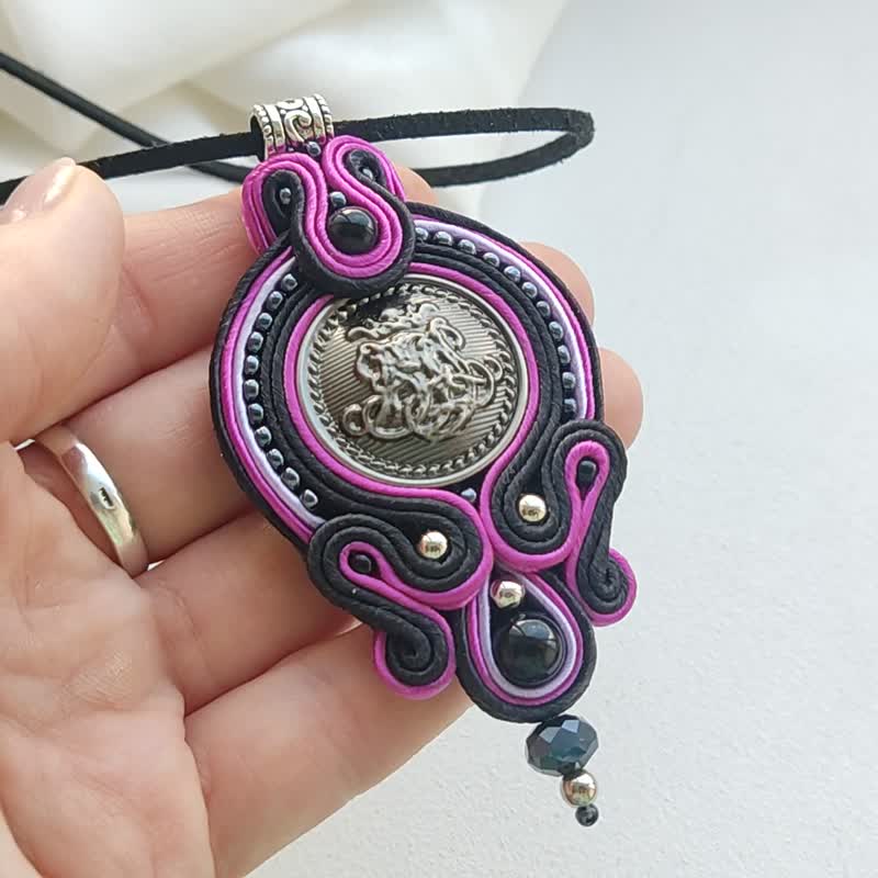 其他材質 長項鍊 紫色 - 黑色和紫色項鍊 Embroidered Soutache pendant, Ethnic Necklace boho mandala