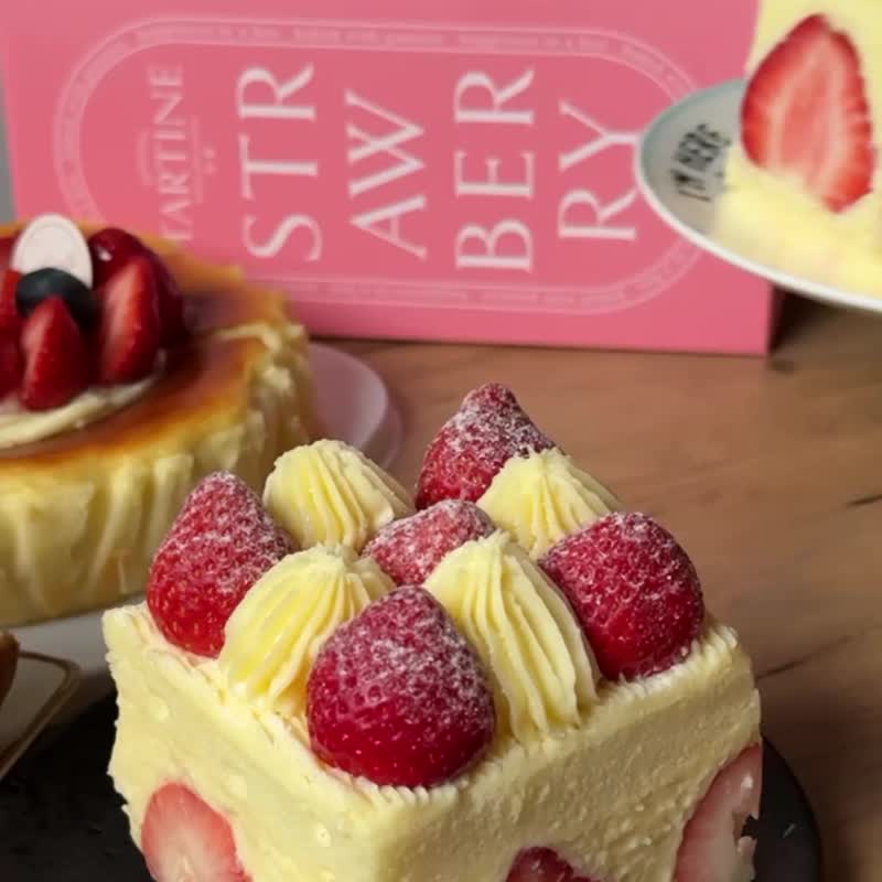 Luxurious Supreme Strawberry Cake Dahu Strawberry Tartine - Cake & Desserts - Fresh Ingredients Pink