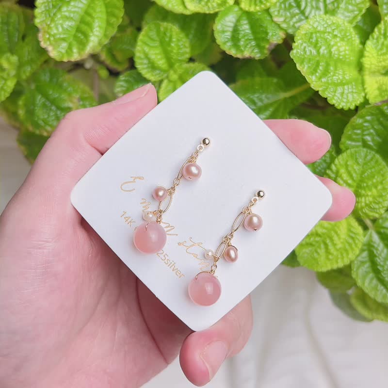 Gradient Peach Salt Source Agate Ball Earrings - Earrings & Clip-ons - Crystal Pink