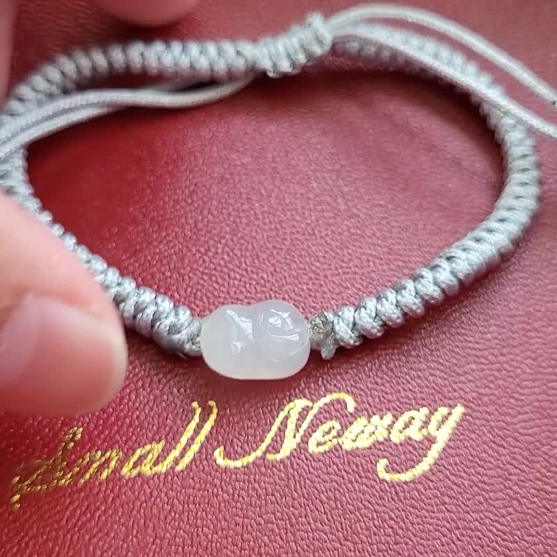 【Natural】Semi-Transparent, Pure, Folded-Hand Cat, Silver Gray Bracelet - สร้อยข้อมือ - หยก ขาว