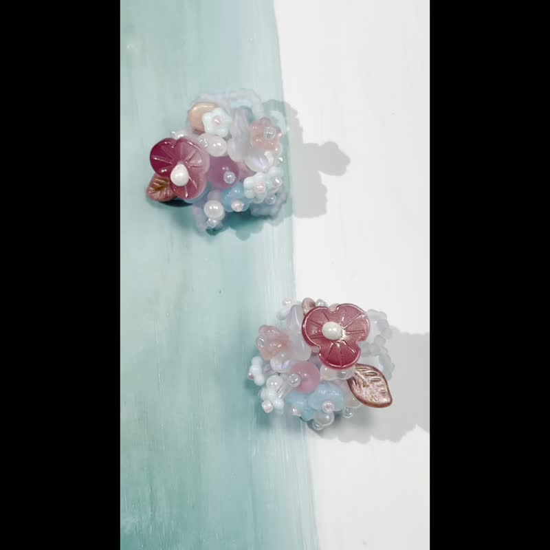 Pink Blue Bouquet Earrings with Czech Glass Beads,Handmade Beaded Wildflowers St - ต่างหู - แก้ว หลากหลายสี