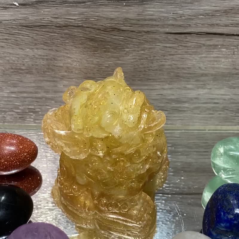 Citrine Crystal Resin Statue - Pixiu Feng Shui Weathly statue - Fragrances - Other Materials White