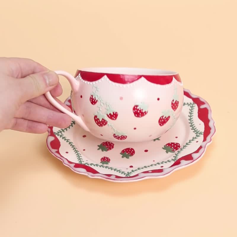 Handmade Strawberry Tea Cup and Saucer Set Cute Strawberry Plate Coquette soirée - 茶壺/茶杯/茶具 - 陶 粉紅色