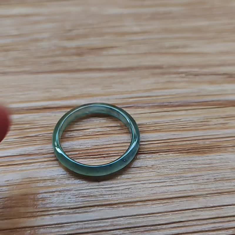 親翠 天然瓜地馬拉翡翠 高冰綠飄花手指鐲17號戒圈 - 戒指 - 玉石 多色