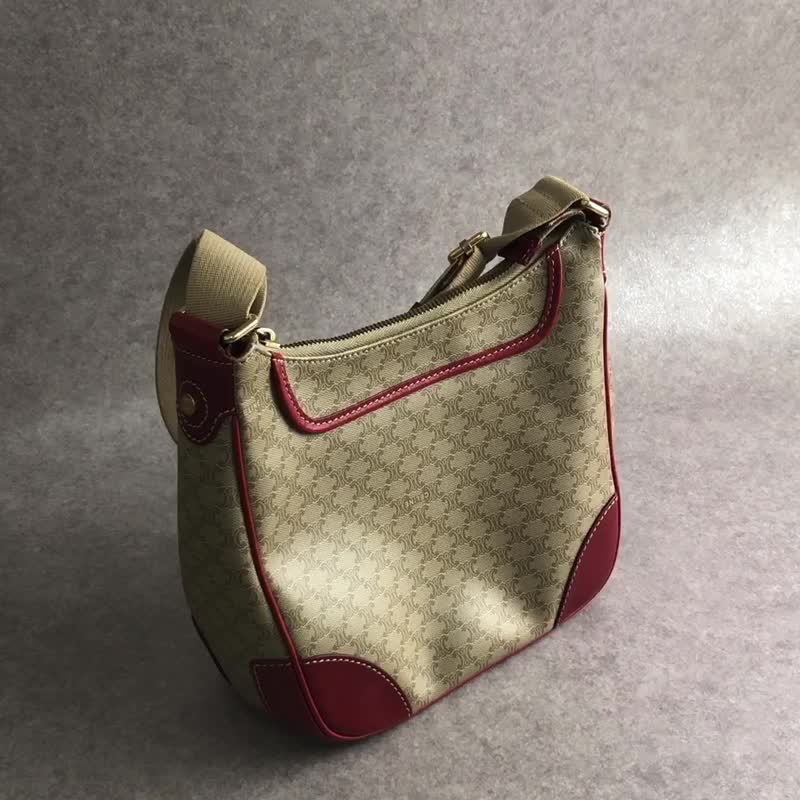 【 日本直送　名牌中古包 】CELINE セリーヌ マカダム ショルダーバッグ ベージュ レッド PVC レザー コーナーレザー vintage ebftjm - 側背包/斜背包 - 防水材質 咖啡色