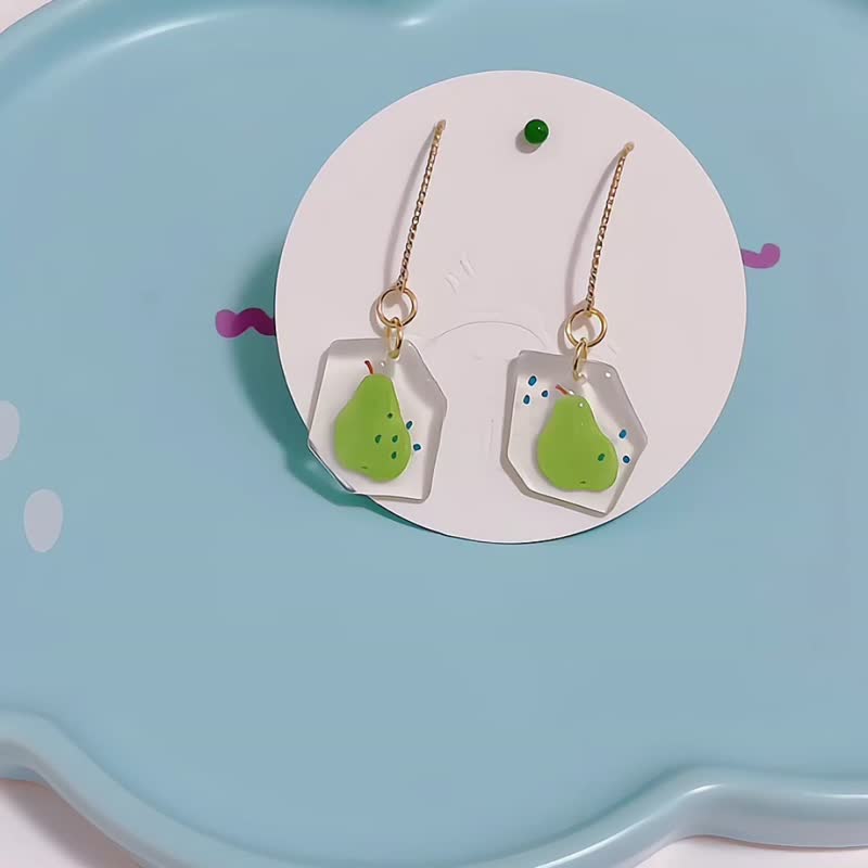Pear earrings can be converted into ear clips - ต่างหู - เรซิน สีเขียว