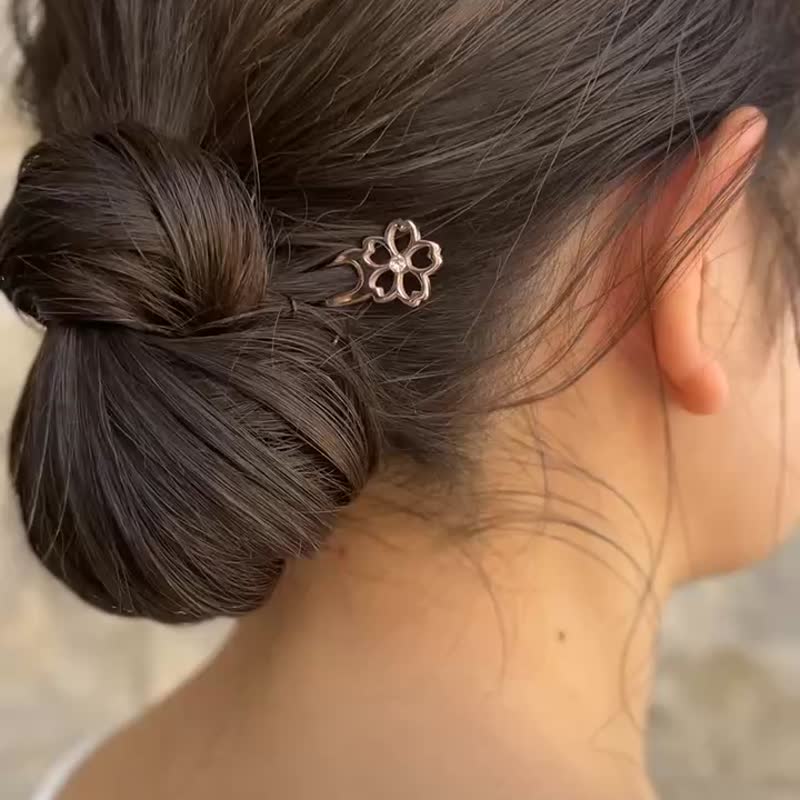 春季限定設計 / KANZASHI Hair pin 【 Petit Series SAKURA 】 - 髮圈/髮夾 - 其他金屬 粉紅色