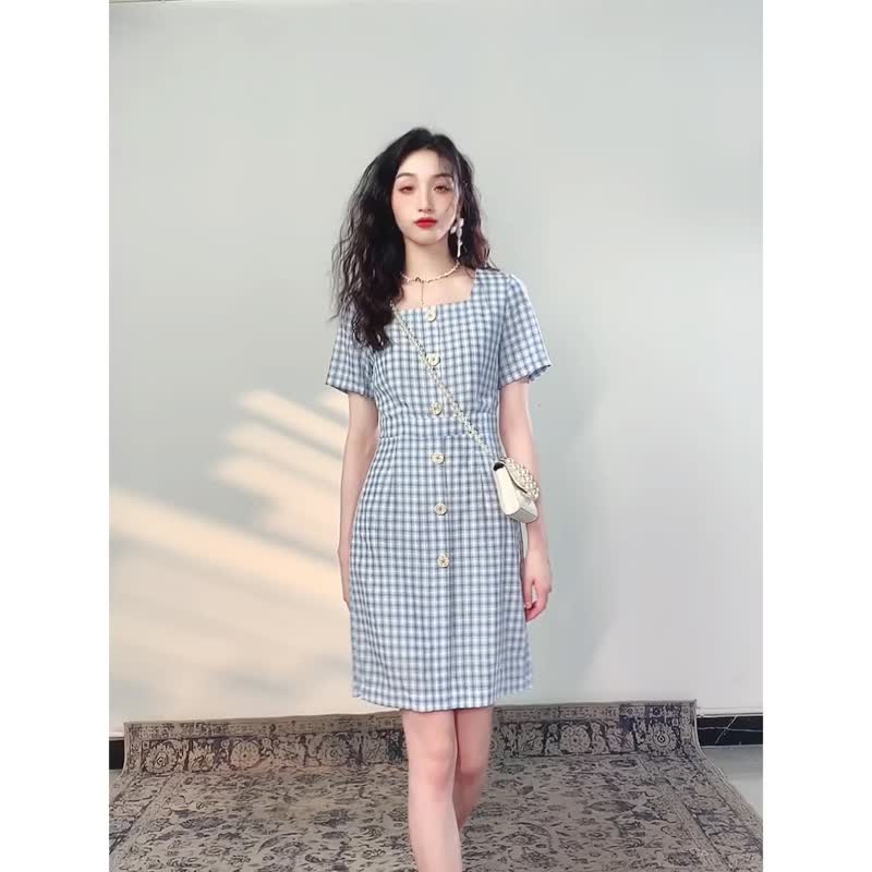 Limited sale blue plaid square collar retro fashion simple and elegant commuting short dress - ชุดเดรส - เส้นใยสังเคราะห์ สีน้ำเงิน