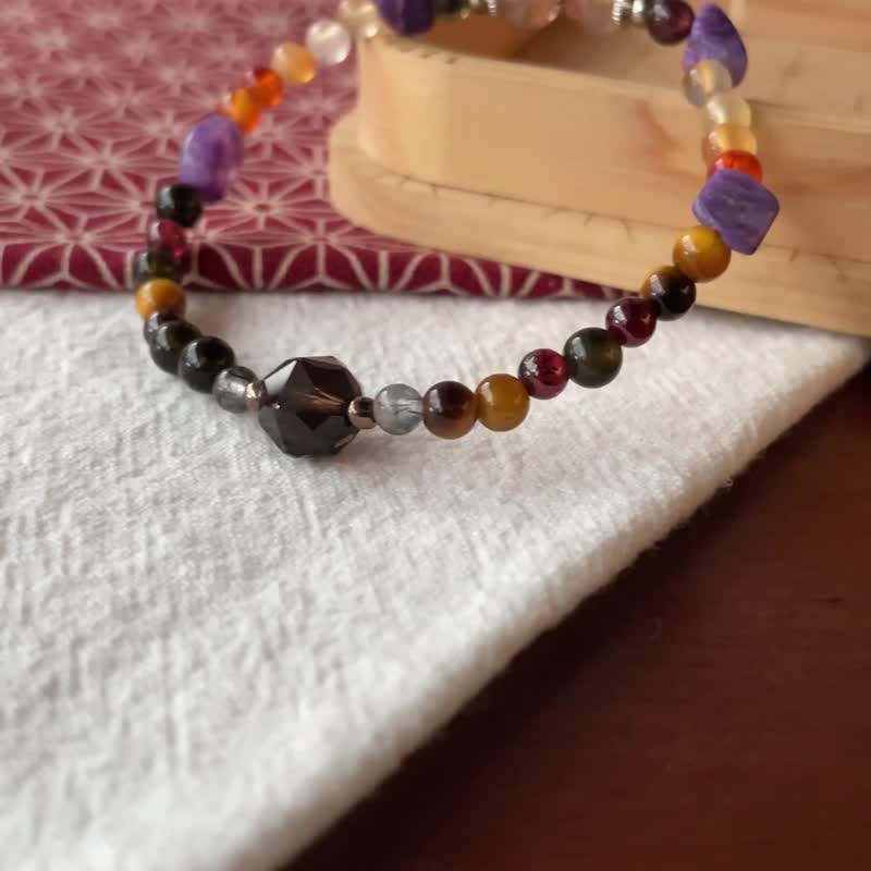 Stone Stone Agate Black Hair Crystal Natural Crystal Japanese Handmade Gift Energy Stone Bracelet Zhengcai - Bracelets - Crystal Purple