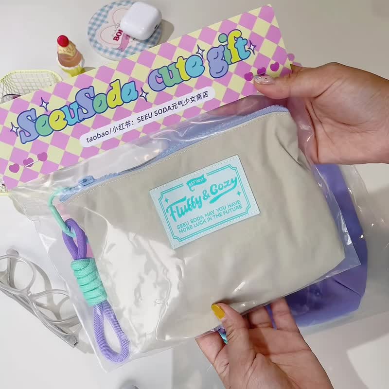 SEEU SODA/Original travel storage bag cosmetic storage bag - กระเป๋าเครื่องสำอาง - เส้นใยสังเคราะห์ สีกากี