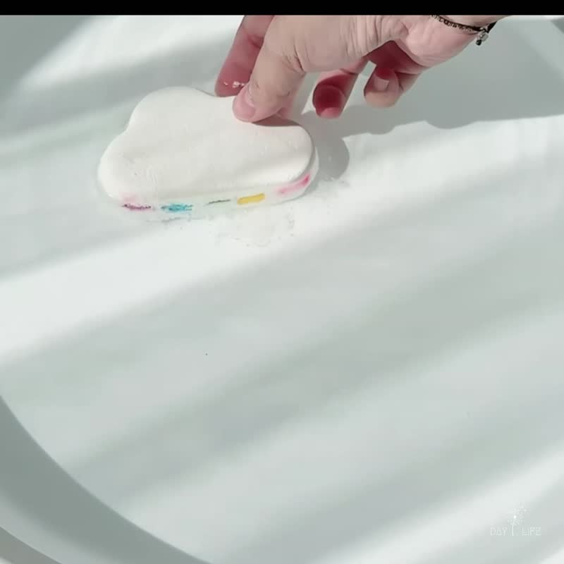 韓國 I'm BOMB 雲朵 彩虹天堂沐浴汽泡球 - 浴室用品/收納 - 其他材質 多色
