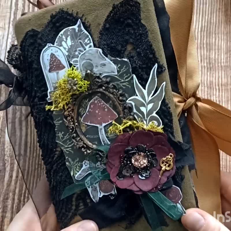 Magic forest  junk journal handmade Fairy witch black cat grimoire decorated - สมุดบันทึก/สมุดปฏิทิน - กระดาษ สีเขียว