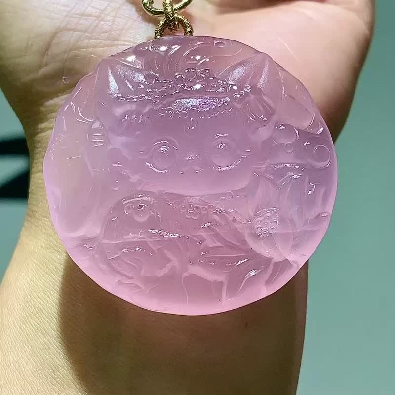 天然莫桑比克粉水晶千年九尾狐吊墜雕工精湛栩栩如生顏色鮮 - 項鍊 - 水晶 
