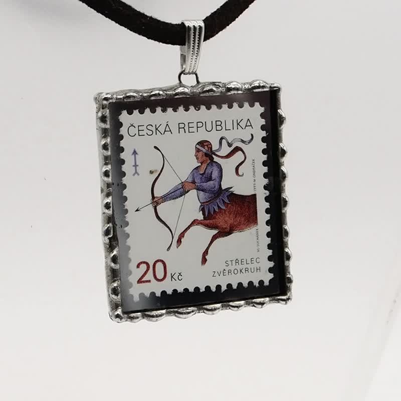 Stained glass pendant with a stamp of the Zodiac sign (Sagittarius) - Necklaces - Glass 