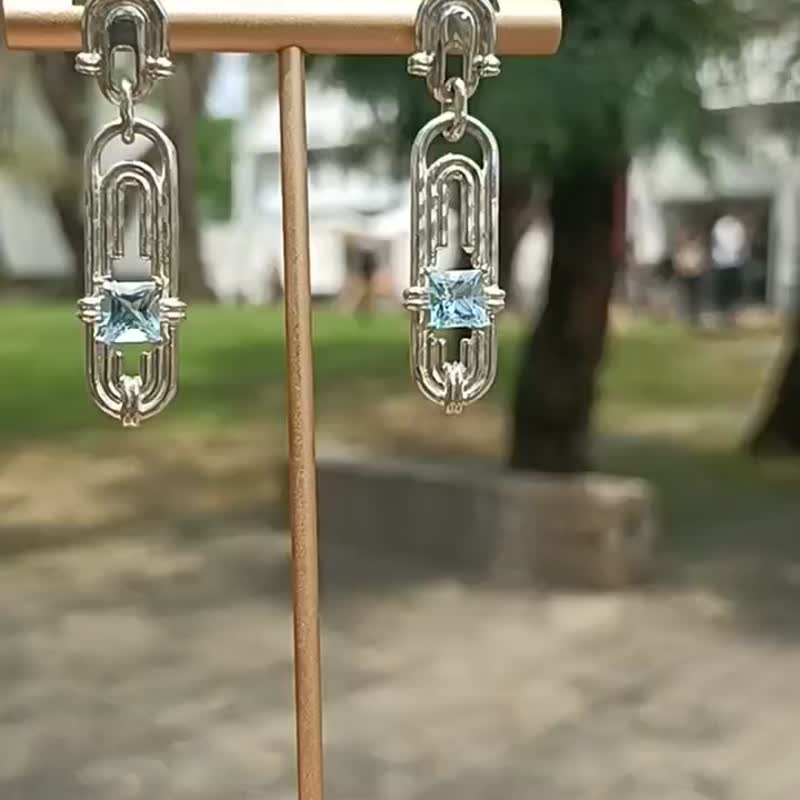 Floating Light 海藍寶耳環 - 耳環/耳夾/耳骨夾 - 其他金屬 銀色