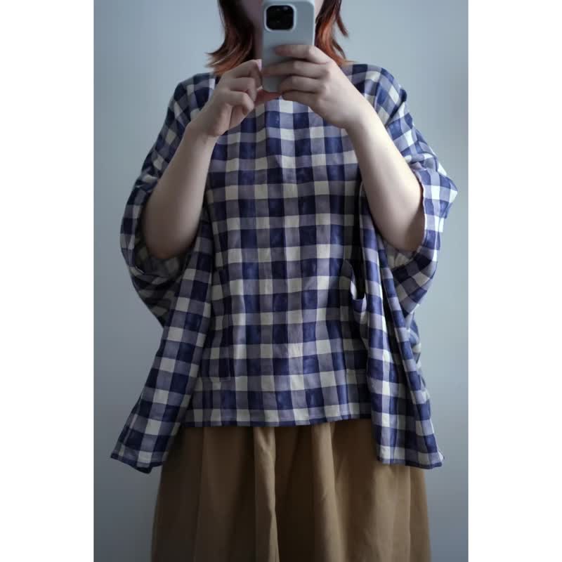 水洗格紋超寬短版四方衣 - 女 T 恤 - 棉．麻 藍色