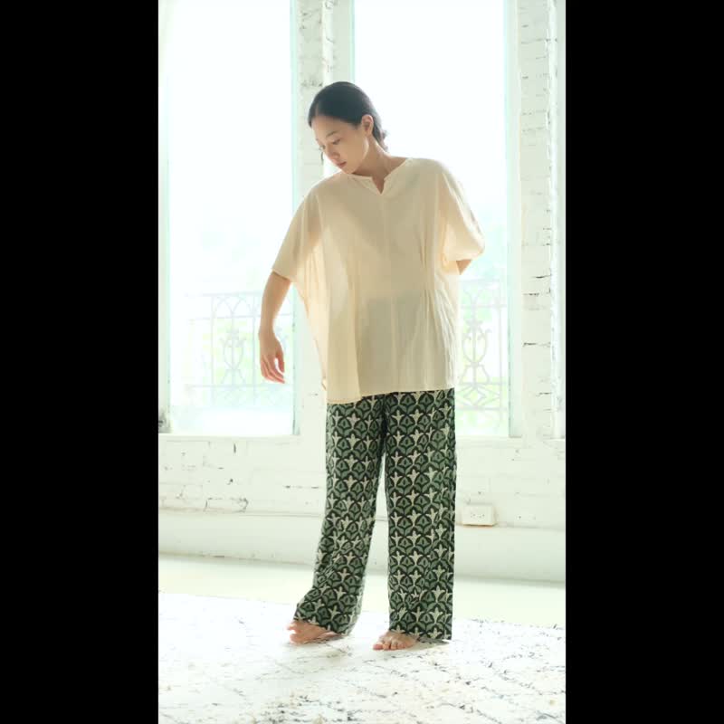 OMAKE 寬版縮袖前抓皺上衣 / 薩魯布 奶油 - 女上衣/長袖上衣 - 棉．麻 白色