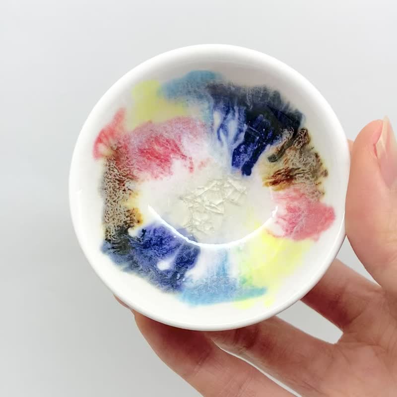 [Quick Shipping] Ice Crystal Oil Painting Landscape Cup Gift Box 60ml Qiu Yuning Yingge F1-01 - Teapots & Teacups - Porcelain Multicolor