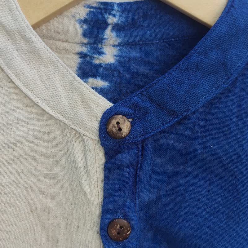 Mandarin Collar Half  Blue Top - 女上衣/長袖上衣 - 棉．麻 藍色