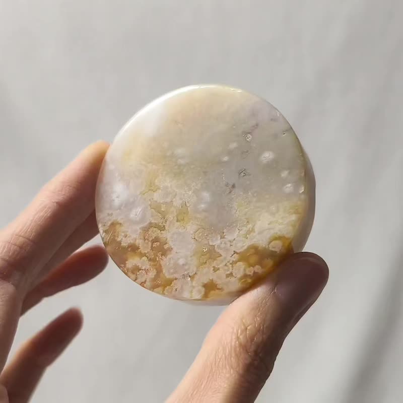 櫻花瑪瑙 金黃 鐲心 圓牌 紙鎮 文鎮 無飾牌 收藏 擺件 單品 禮物 - 擺飾/家飾品 - 寶石 金色