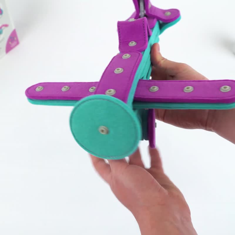 KNOP KNOP Latvia - Airplane Building Kit (Washable Felt) - Kids' Toys - Wool Multicolor