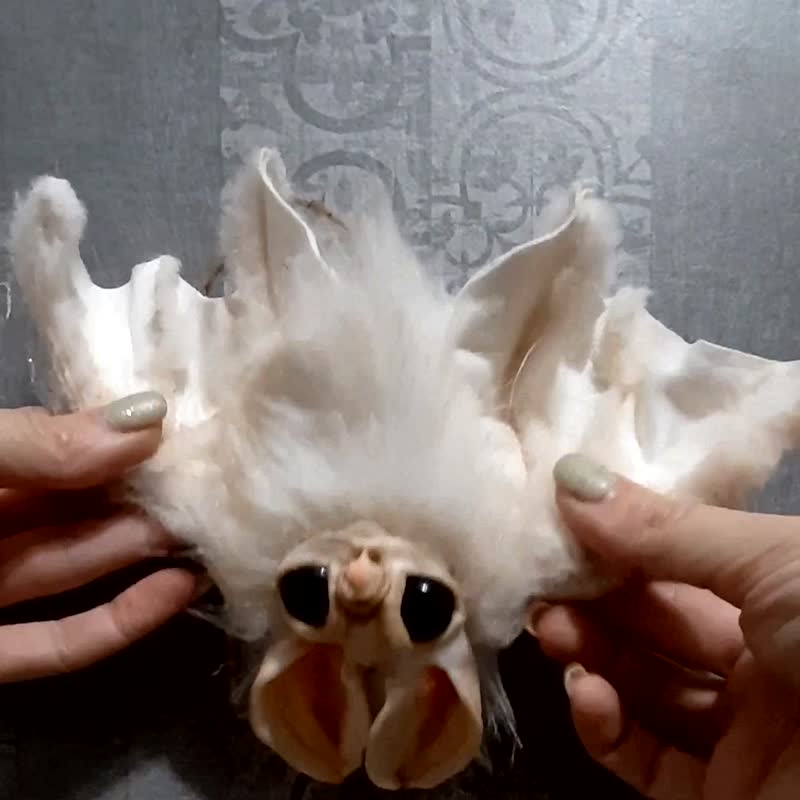 Suspension in Car bat plush toy, Car accessory, Home decor - 鑰匙圈/鑰匙包 - 人造皮革 銀色