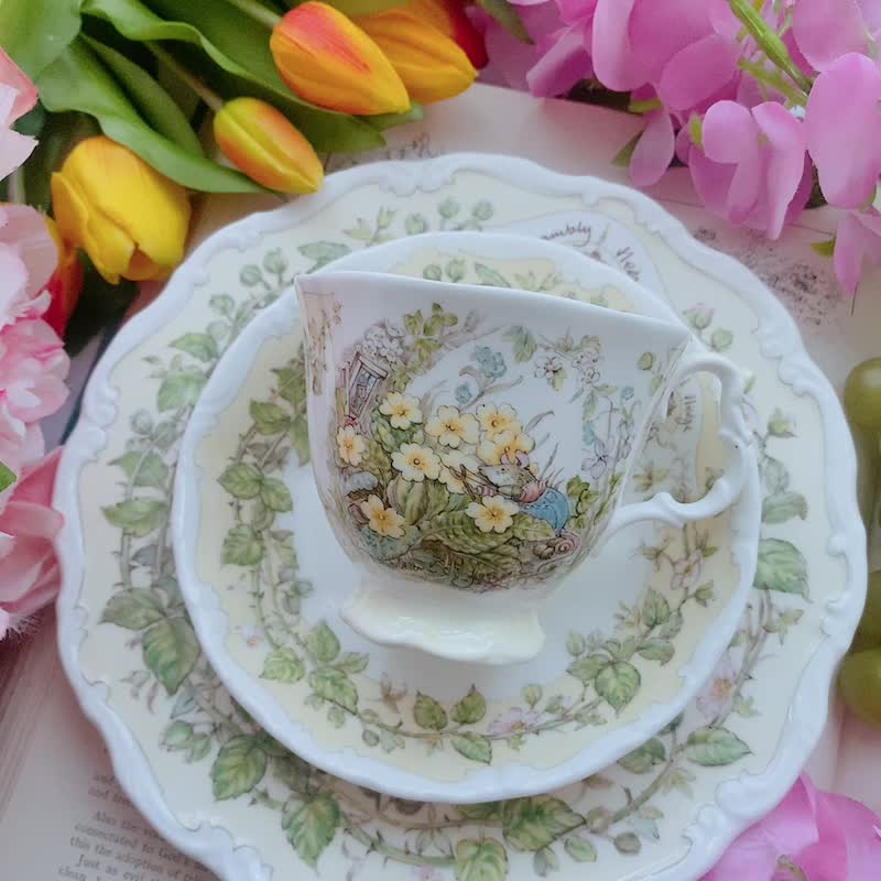 Royal Doulton Briar Village Mouse Moving Spring Flower Tea Cup Coffee Cup Valentine's Day Christmas - ถ้วย - เครื่องลายคราม หลากหลายสี