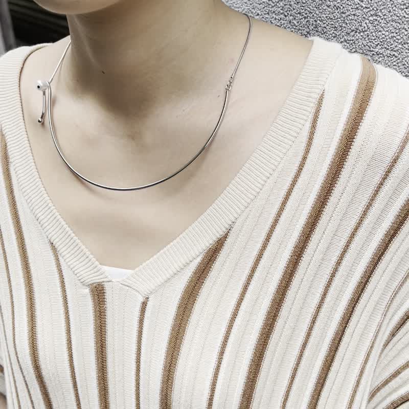 Metal personality smile curve pearl necklace - สร้อยคอ - วัสดุอื่นๆ 