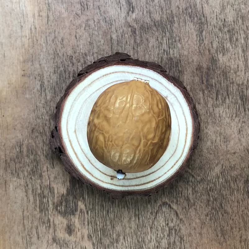 Gingerbread walnut with spirit - 公仔/玩偶 - 其他材質 多色