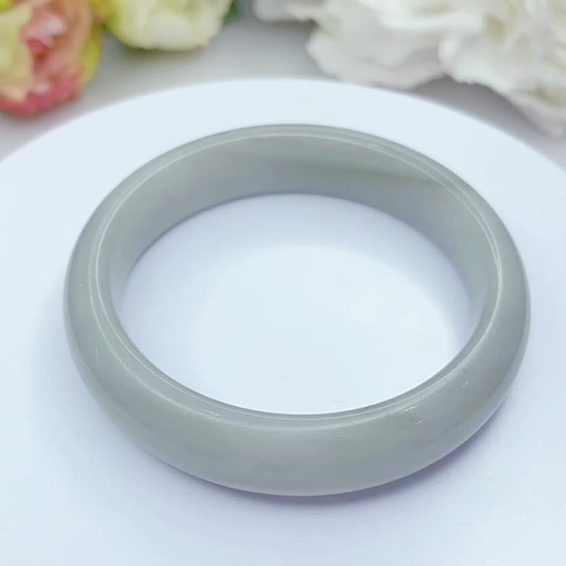 NO.116 Ice soot floating flowers She Taicui Inner diameter 59MM circle mouth artistic conception beautiful She Taiyu safety bracelet - Bracelets - Jade Gray