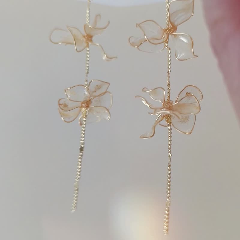 1KM Heartstring Frequency•Floating Flower Dangle Earrings-2 Colors - ต่างหู - เรซิน 