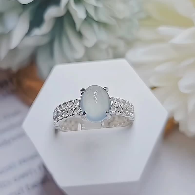 |蕾絲藍剛|A貨翡翠冰玻淡藍剛飽滿大蛋面8.5mm純銀鍍18k戒指 - 戒指 - 玉石 