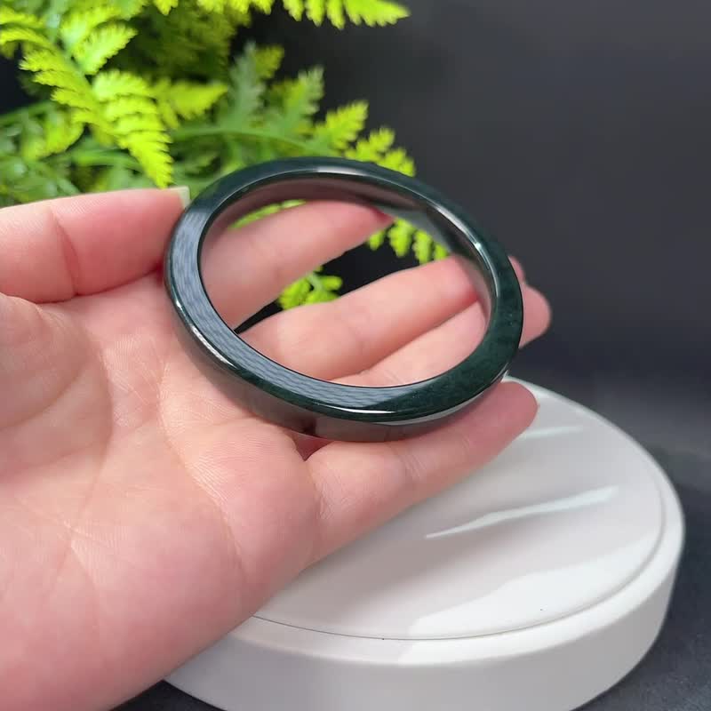 和田玉手鐲60+MM 塔青料復古方條墨綠玉手環 附證書 生動靈秀柔和 - 手鍊/手環 - 玉石 綠色
