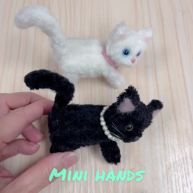 Flexible Miniature Cat - Stuffed Dolls & Figurines - Other Man-Made Fibers 