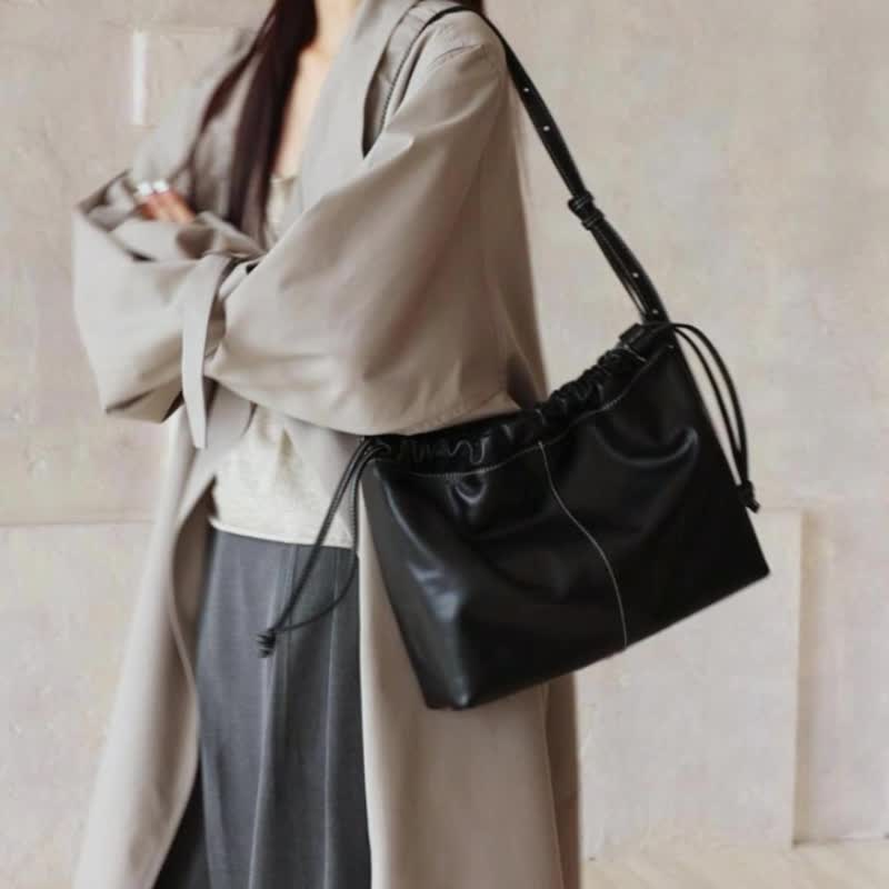 sobag高級感真皮肩斜背包女休閒簡約通勤植鞣牛皮抽繩hobo包 - 側背包/斜背包 - 真皮 黑色