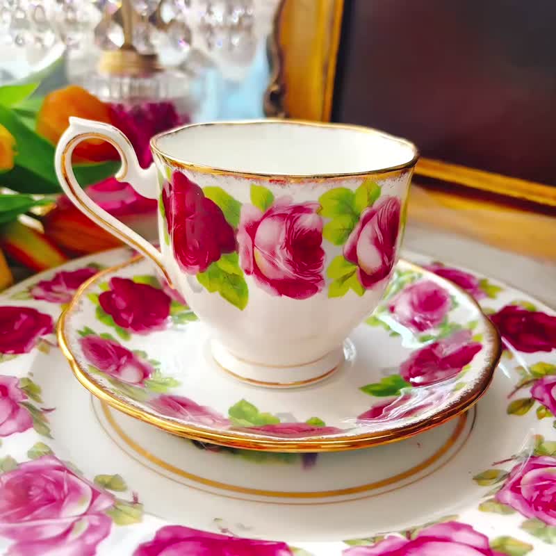 1935年Royal Albert 古董花茶杯手繪古董杯 花茶杯 咖啡杯 庫存品 - 茶壺/茶杯/茶具 - 瓷 多色