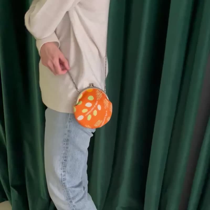 NEW*橙晴/隨圓包R京都匠人【高級和服紬】 亮眼好搭的珍稀布款 - 側背包/斜背包 - 絲．絹 