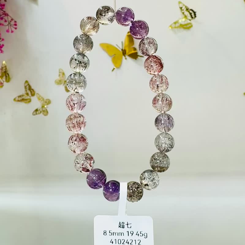 天然多礦彩超七水晶8.5mm19.45g稀有帶彼岸花三輪骨幹高頻水晶 - 手鍊/手環 - 水晶 多色