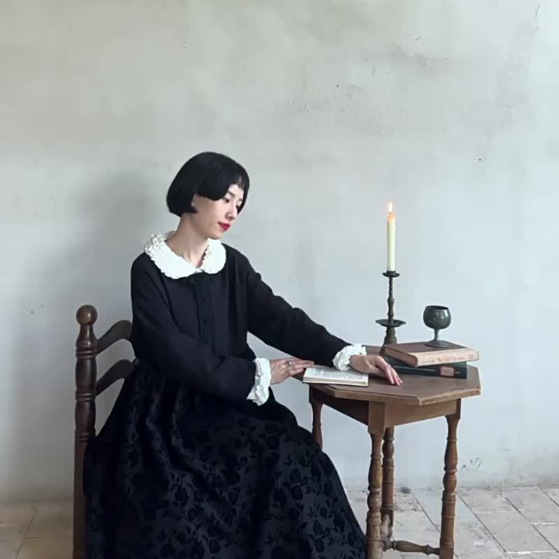 黑色 夜鶯玫瑰小黑裙 蕾絲花邊圓領洋裝 暗紋絲絨復古連身裙 - 洋裝/連身裙 - 棉．麻 黑色