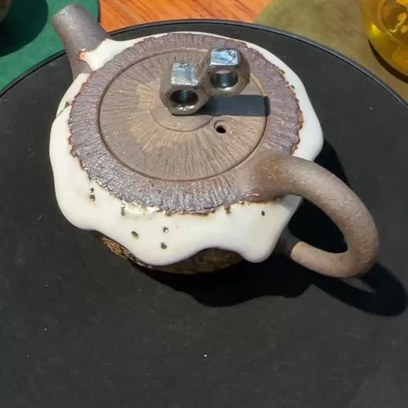 Rock Mine Snow Seal Ring Buckle Pot - Handmade Firewood - Capacity Approximately 140cc - Teapots & Teacups - Other Materials 