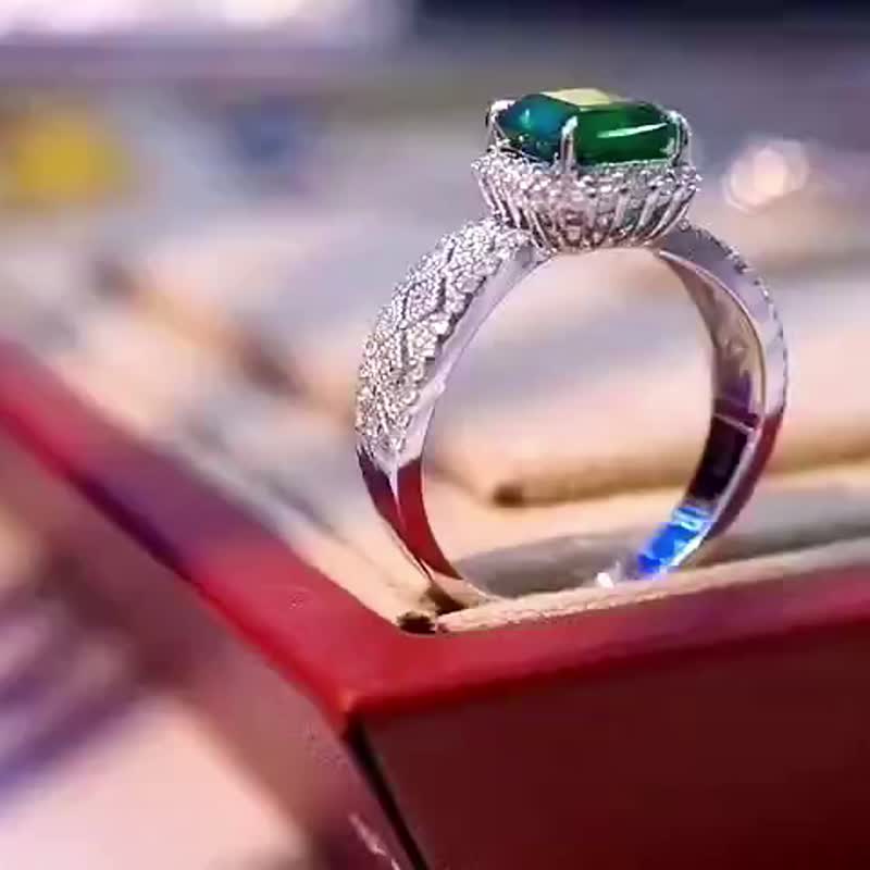 Emerald ring 1.29 carats - แหวนทั่วไป - เครื่องเพชรพลอย 