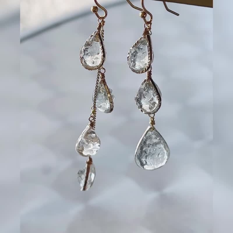 Crystal teardrop earrings, surgical stainless steel 0028 - 耳環/耳夾/耳骨夾 - 半寶石 白色