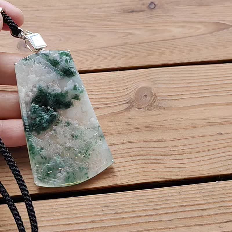純翠 天然翡翠 冰玻種透美有種有色純銀圍鑲山水牌 靠山系列 - 項鍊 - 玉石 多色