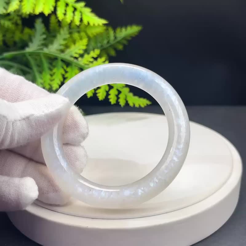 精品 藍月光石手鐲 51+MM 冰潤藍光圓條 寧靜溫柔內在緣分魅力 - 手鍊/手環 - 寶石 藍色