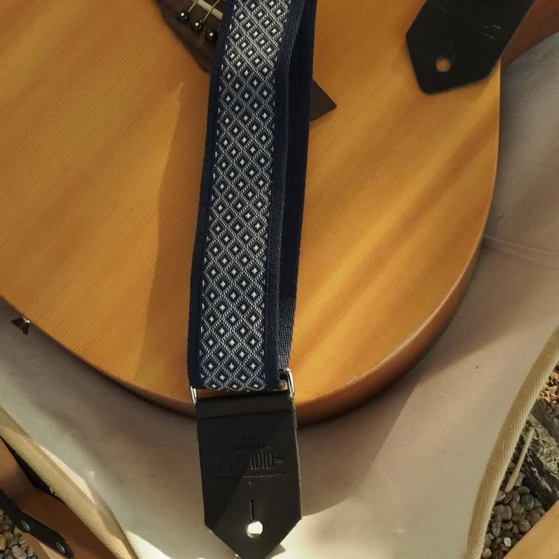 Guitar Strap - Navy Argyle by YES IDID - อุปกรณ์กีตาร์ - หนังแท้ สีน้ำเงิน