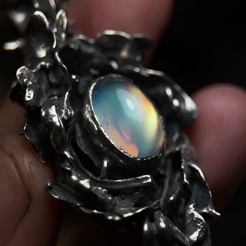 Natural Ore/Top Rainbow Moonstone/Yunxiashuguang/Sterling Silver Jewelry - สร้อยคอ - เครื่องประดับพลอย หลากหลายสี