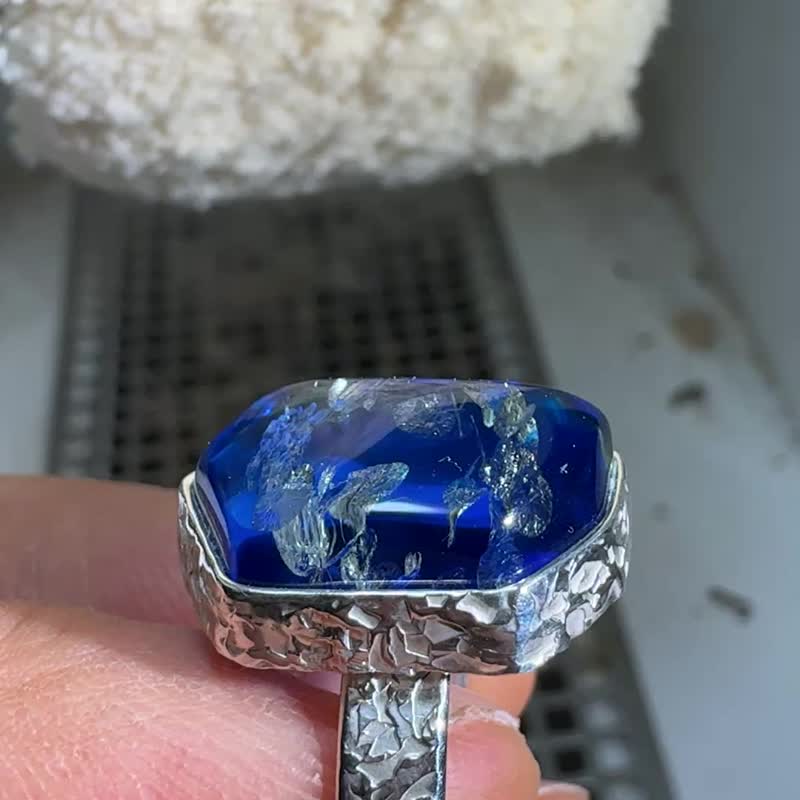 7号リング、シルバーの輝きを添えたブルーアンバーリング、ハンドメイド、特別な贈り物 - リング・指輪 - 半貴石 ブルー